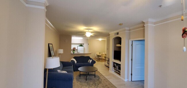 Building Photo - 4140 Central Sarasota Pkwy