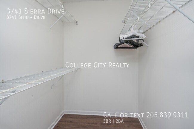 Building Photo - 3741 Sierra Dr