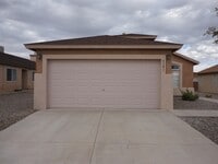 Building Photo - 6301 Vaughn Dr NE