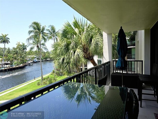 Building Photo - 1350 River Reach Dr