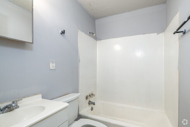 2BR, 1BA - 950SF Bathroom - Cottage Gardens