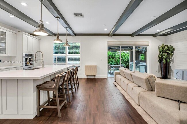 Building Photo - 16437 SW 28th St