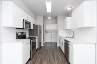 Interior Photo - 5819 Glisan