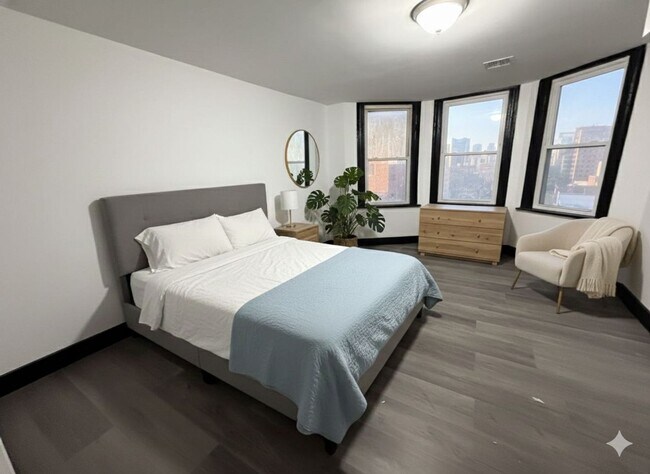 Building Photo - 910 S 18th St