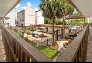 Building Photo - 4036 Bellefontaine