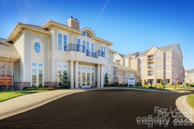 Building Photo - 3441 Park South Station Blvd