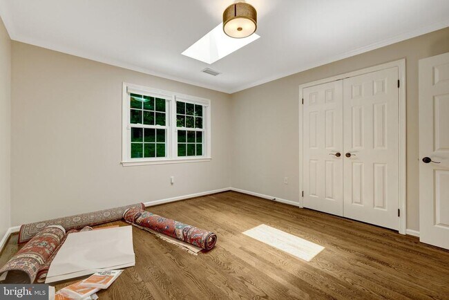Building Photo - 7845 Old Dominion Dr