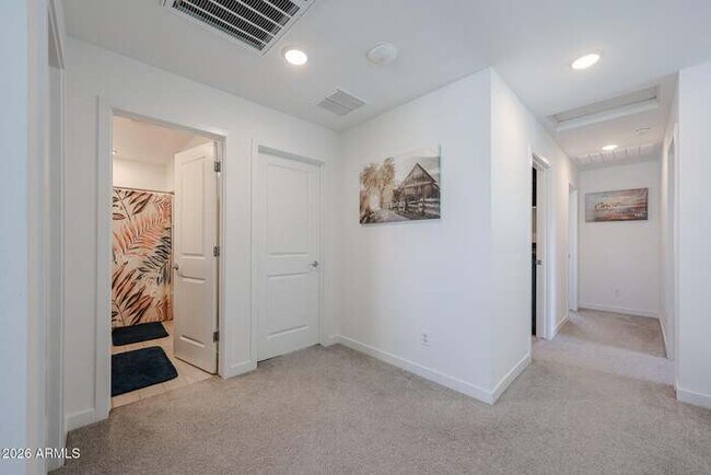 Building Photo - 3361 S 179th Dr