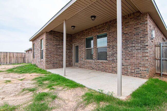 Building Photo - 719 Bronco Ct