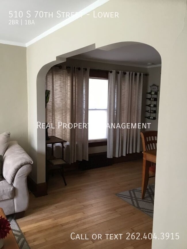Building Photo - 510 S 70th St
