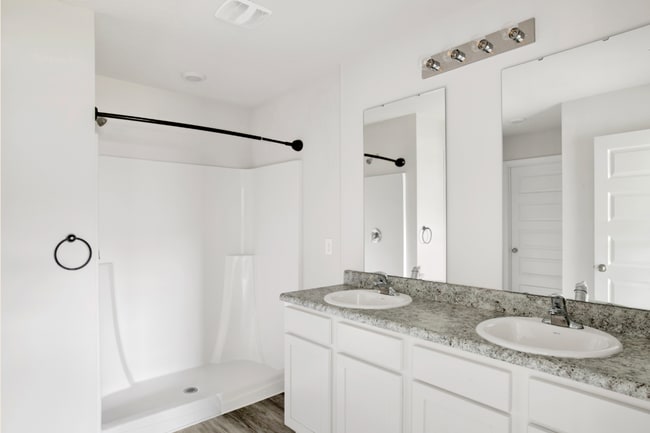 Building Photo - Beautiful new home with convenient access