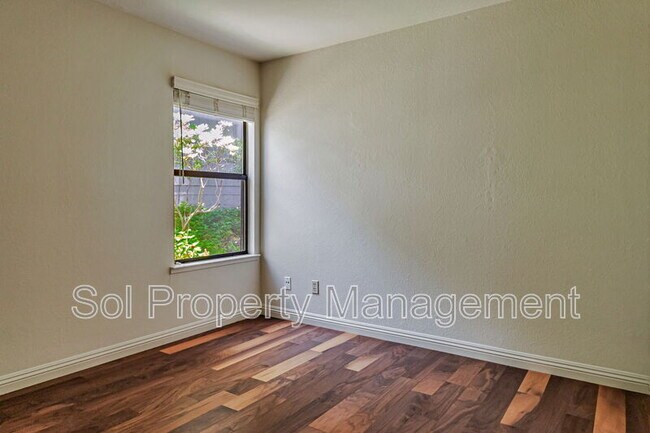 Building Photo - 111 Bean Creek Rd