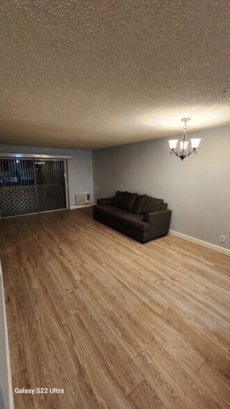 Building Photo - 3565 Linden Ave