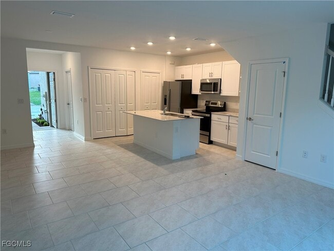 Building Photo - 14237 Oviedo Pl