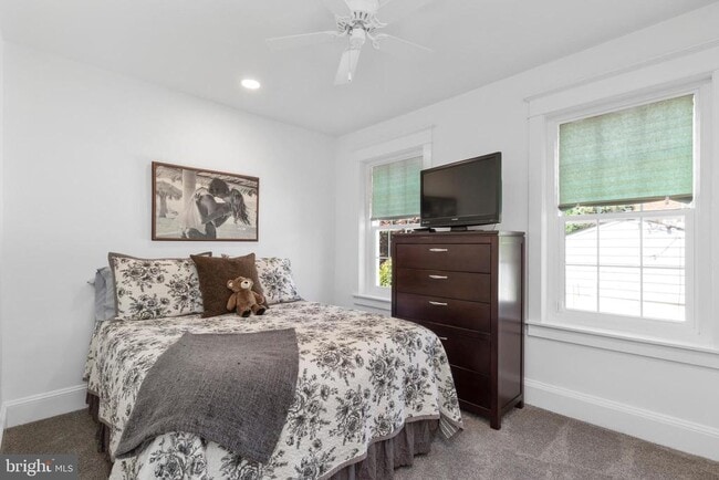 Building Photo - 528 Lower E Valley Forge Rd