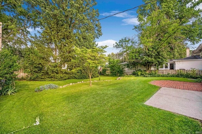 Building Photo - 128 Manor Ave