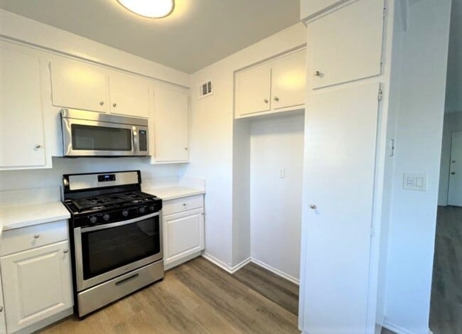 Building Photo - Celebrate the Season With Our December Move-In Special!