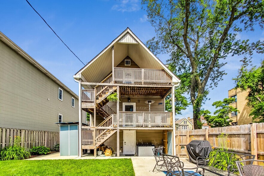Building Photo - 4057 N Whipple St