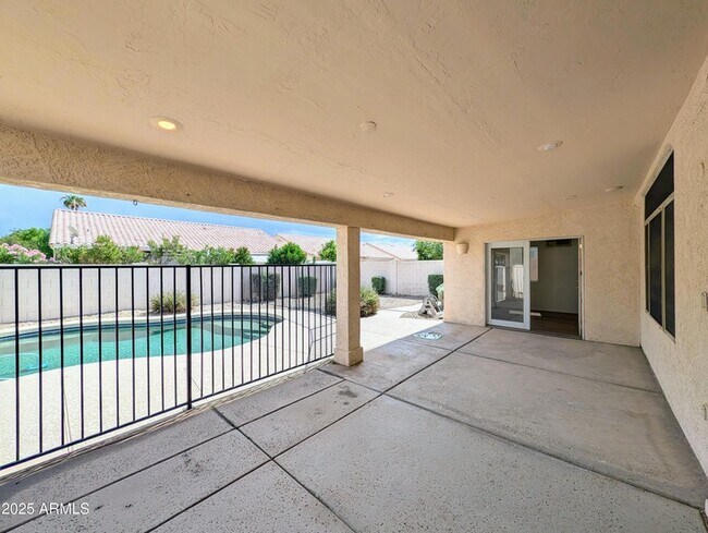 Building Photo - 3331 N Copenhagen Dr