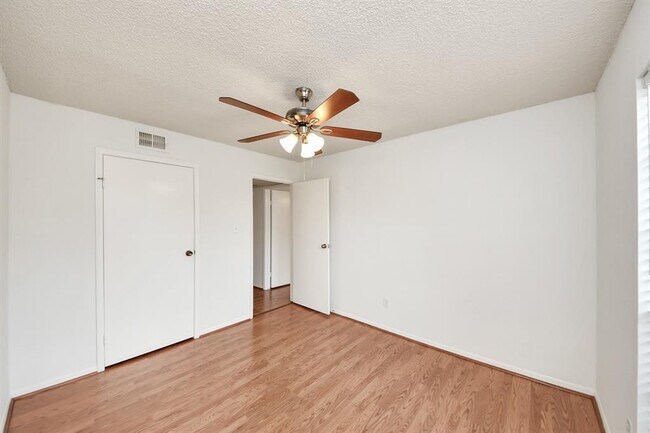 Building Photo - 2120 El Paseo St