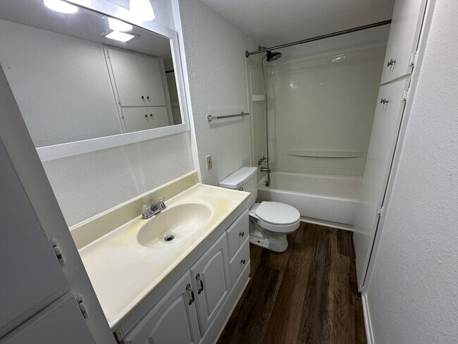 Building Photo - 11682 State Hwy 64