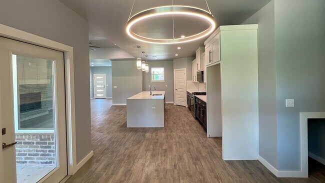 Building Photo - 17611 Natalie Ct