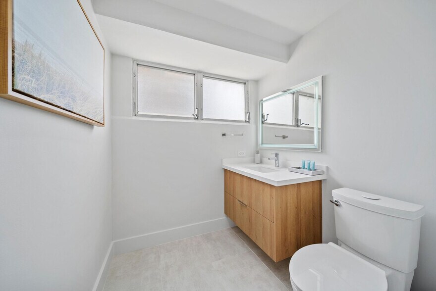 Building Photo - 2464 Prince Edward St