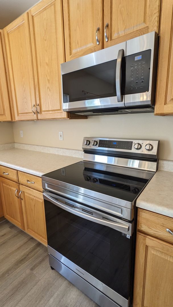 Building Photo - LOVELY TWO STORY HOME IN THE RANGE AT SPRI...