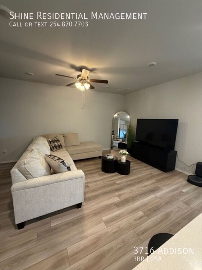 Building Photo - 3716 Addison-