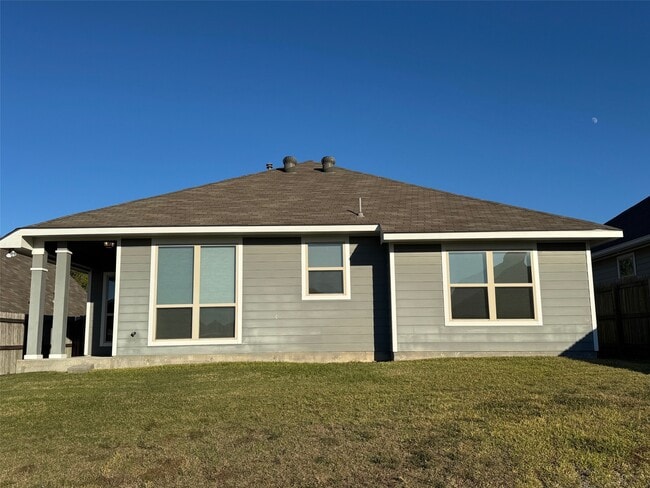 Building Photo - 163 Emery Oak Way