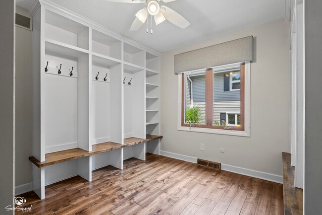 Building Photo - 509 Apollo Dr