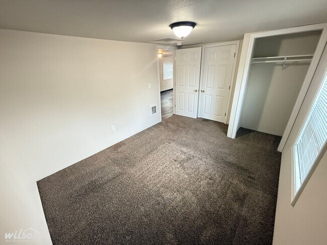 Building Photo - 311 N 4th Ave