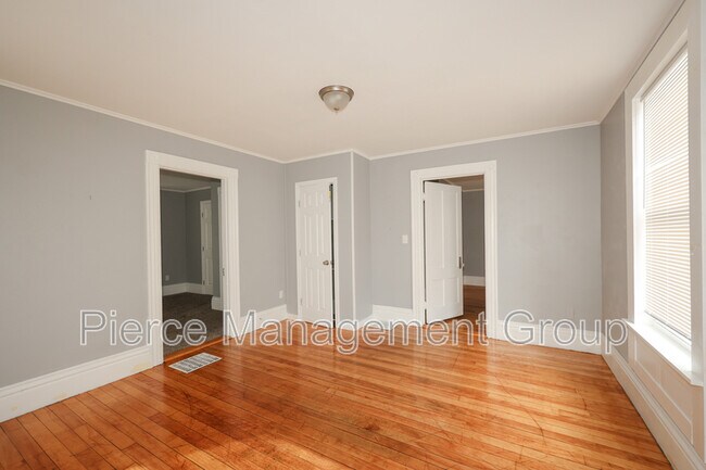 Building Photo - 6 Blake St