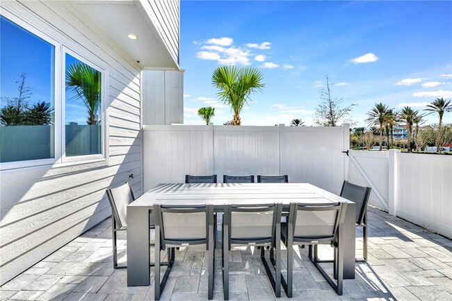 Building Photo - 7770 Sandy Ridge Dr