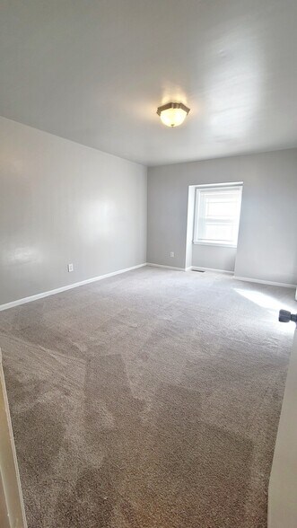 Building Photo - 2742 Goolsby Ave