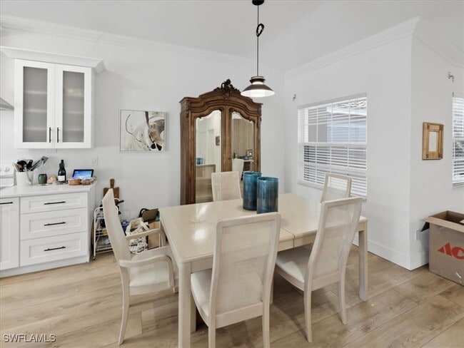 Building Photo - 6876 Redbay Park Rd