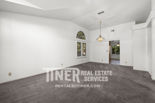 Building Photo - 180 Briggs Ranch Dr