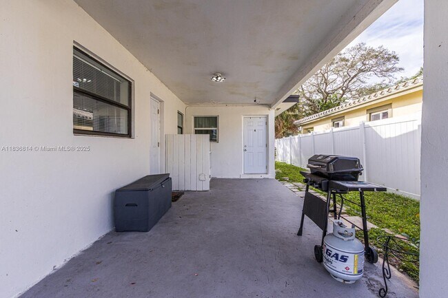 Building Photo - 2784 NW 9th St