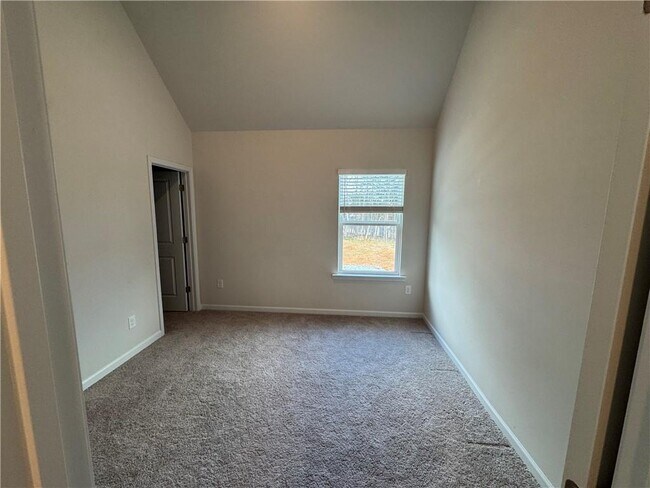 Building Photo - 1129 Georgian Point Dr