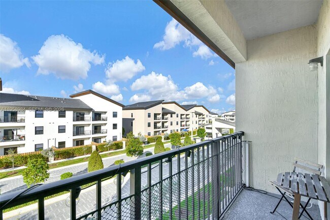 Building Photo - 7865 NW 104th Ave