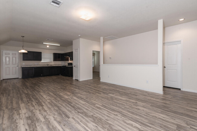 Building Photo - 5818 Dawns Height Ct