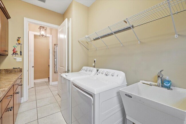 Building Photo - 4146 Forsythe Way