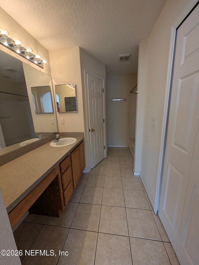 Building Photo - 1807 Lago Del Sur Drive