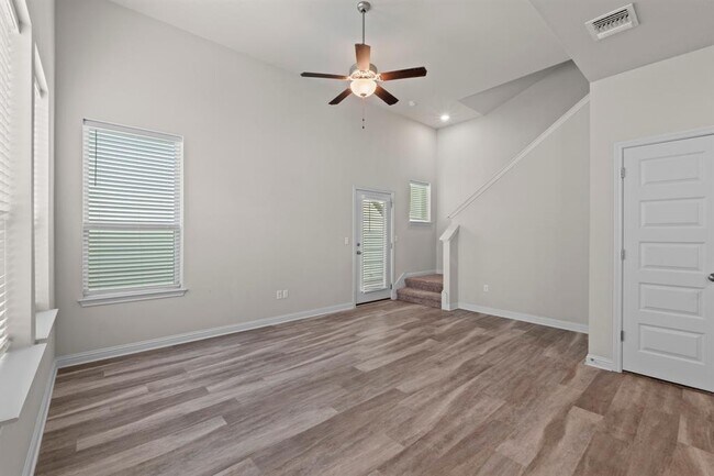 Building Photo - 7907 Mellencamp Dr