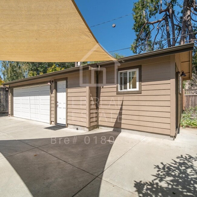 Building Photo - 1382 Sir Francis Drake Blvd