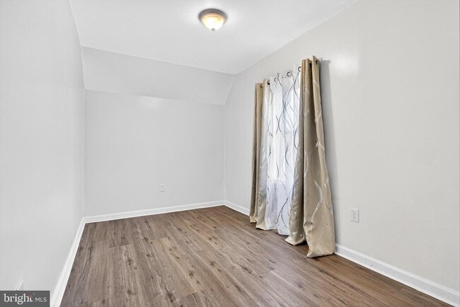 Building Photo - 1118 Sterling Ave