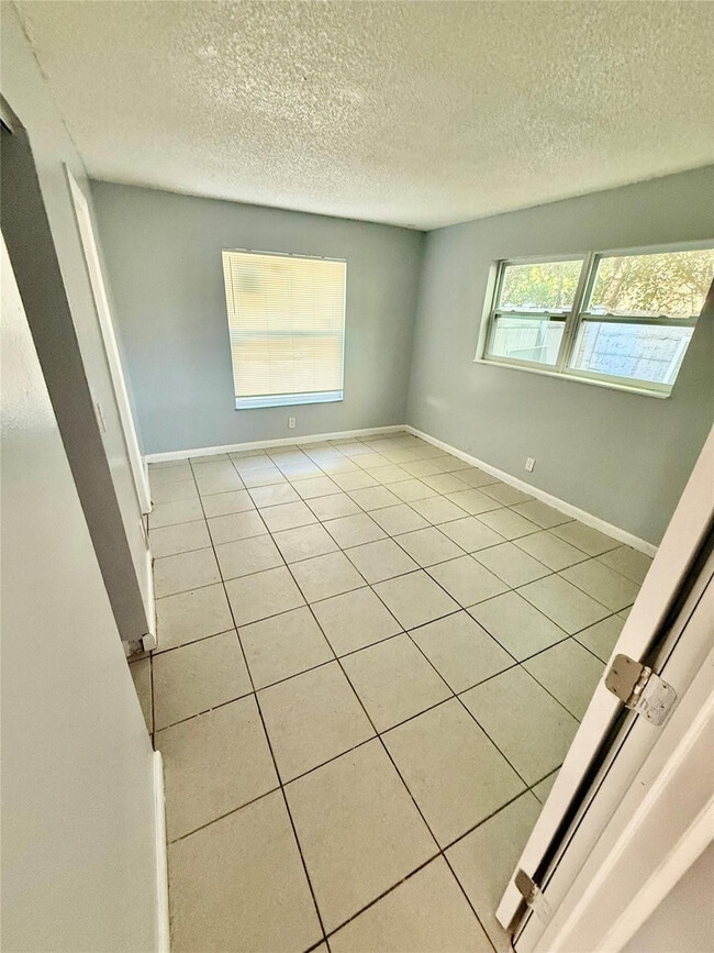 Building Photo - 7480 SW 10th Ct