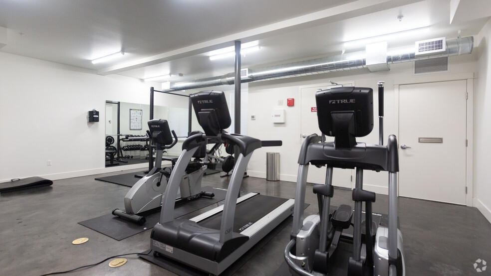 Interior Photo - MOTIF APTS