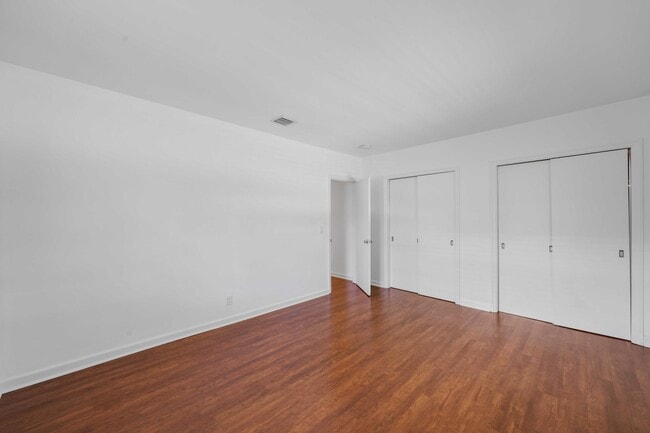 Building Photo - 246 Merrain Rd