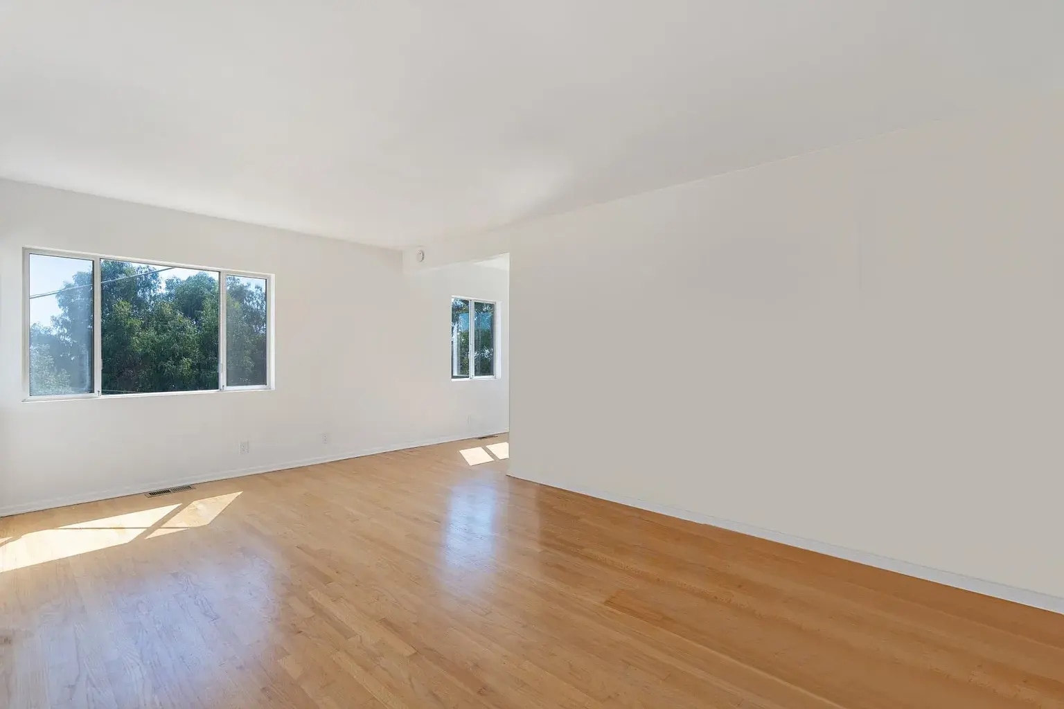 Building Photo - 2001 N Alvarado St